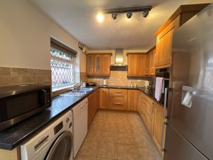 KITCHEN- click for photo gallery